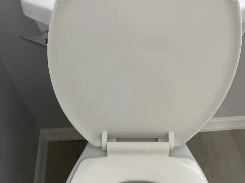 2 toilets