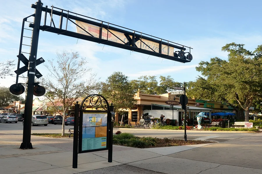 Dunedin downtown and the Pinellas Gulf shoreline — Knight Group handyman service area